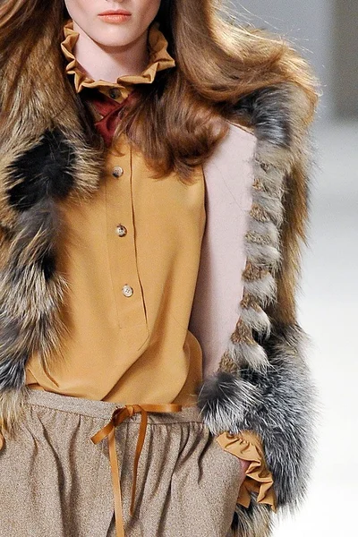 Look 32